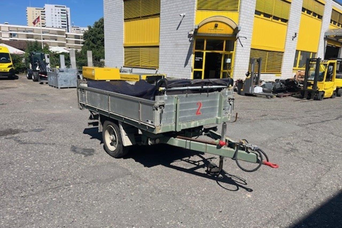 AEBI Transportanhänger K32-CH von der rechten Seite