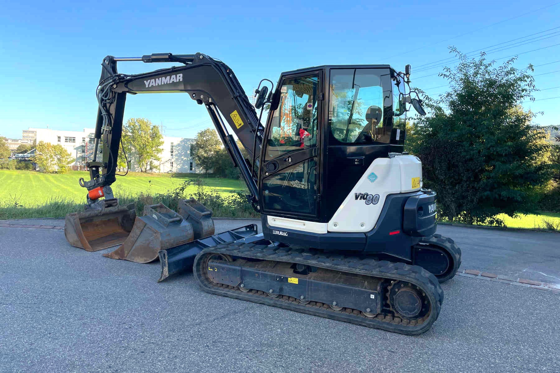 RUBA4336_2607410 vehicle image