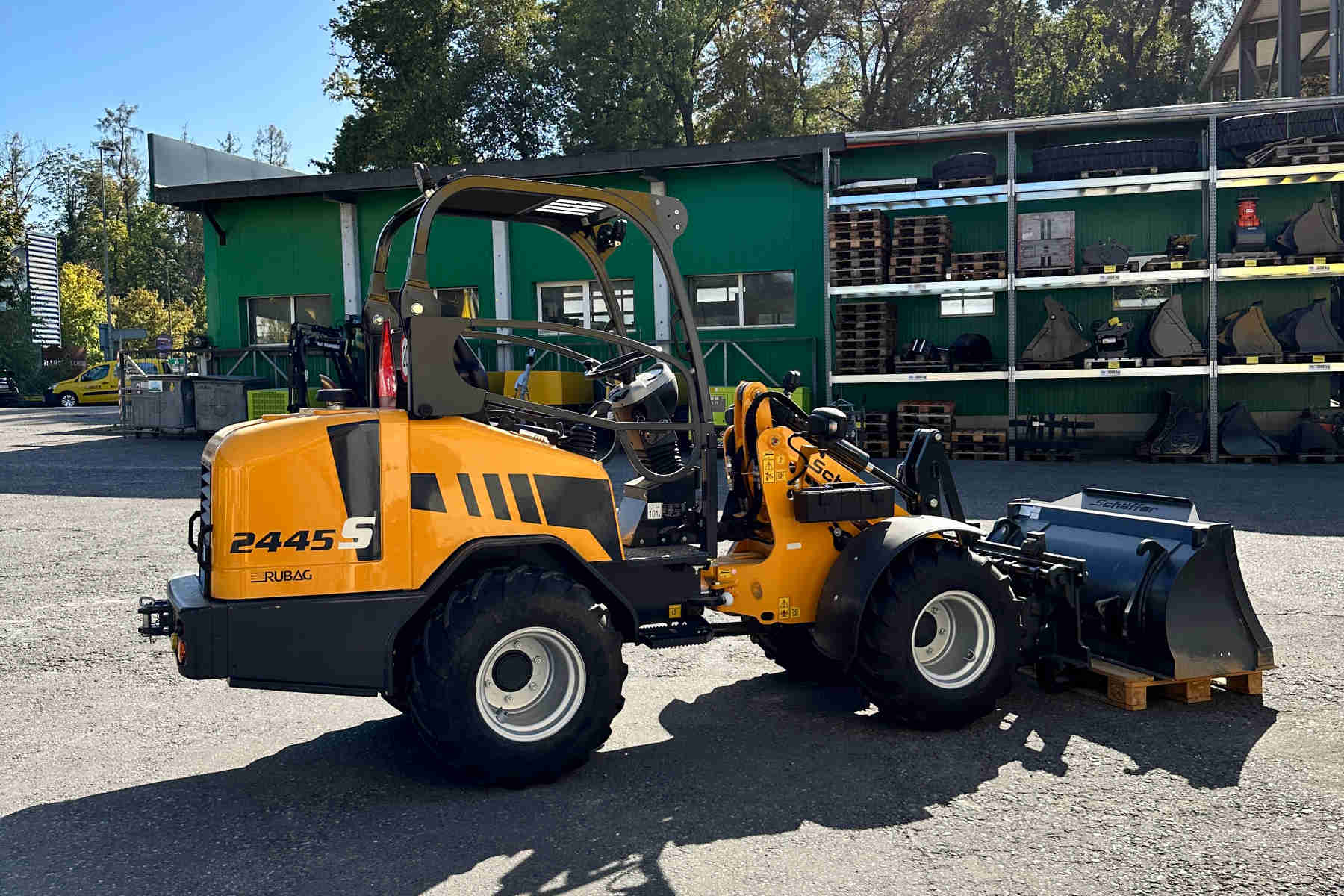 RUBA4336_2612953 vehicle image