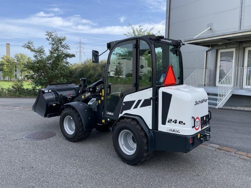 RUBA4336_2624292 vehicle image