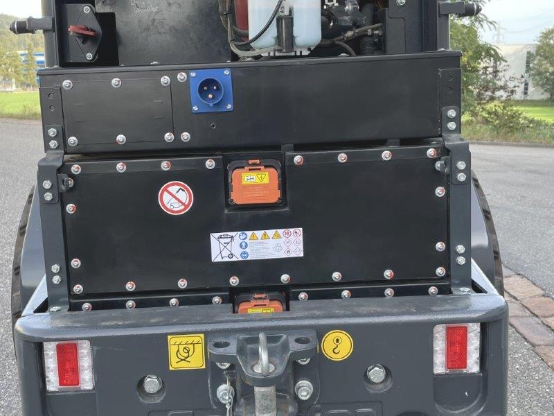 RUBA4336_2624292 vehicle image