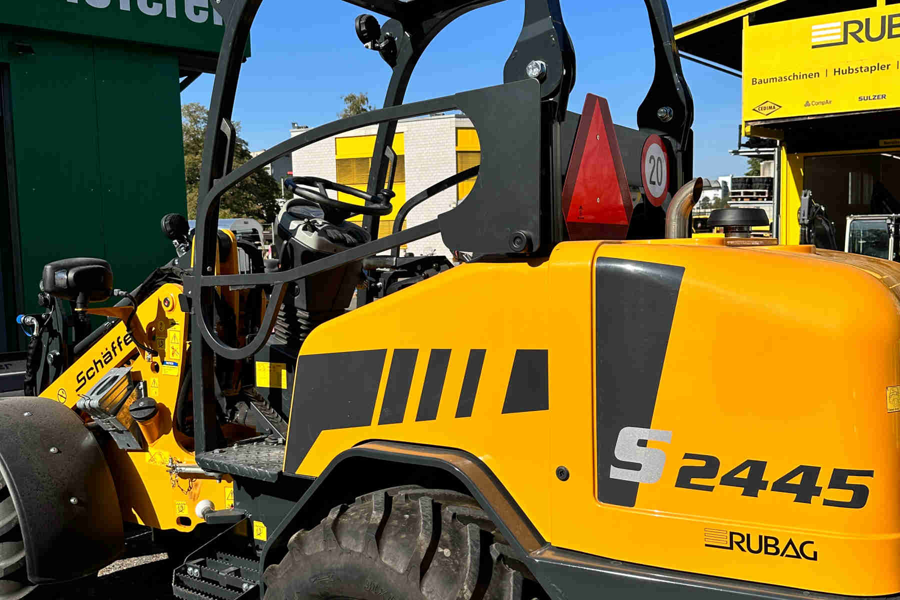 RUBA4336_2612953 vehicle image