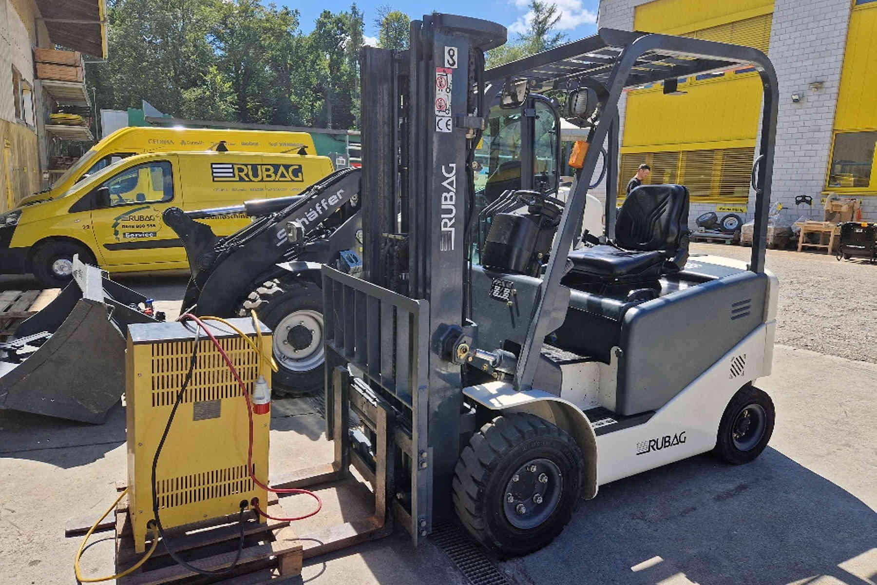 RUBA4336_2607400 vehicle image
