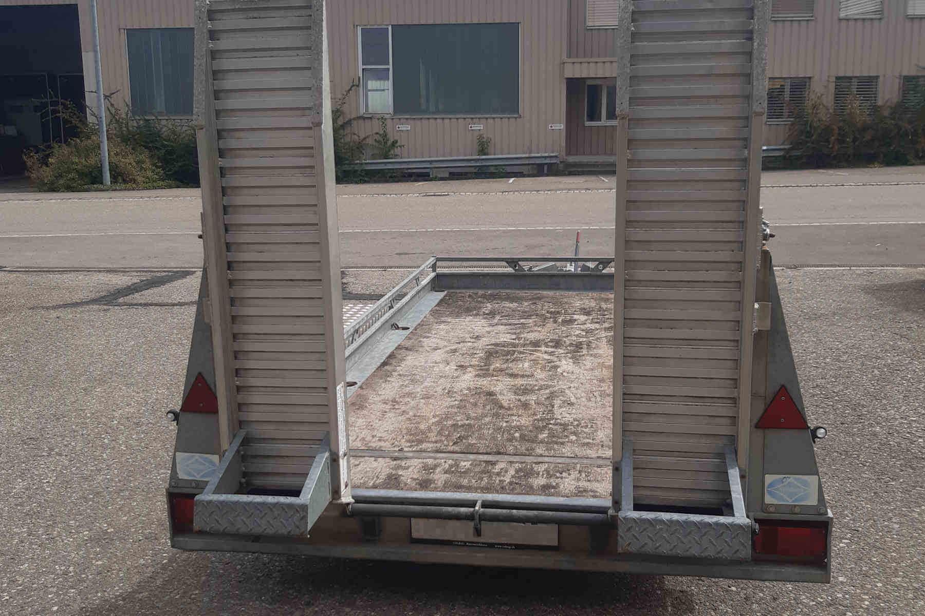 RUBA4336_2607420 vehicle image