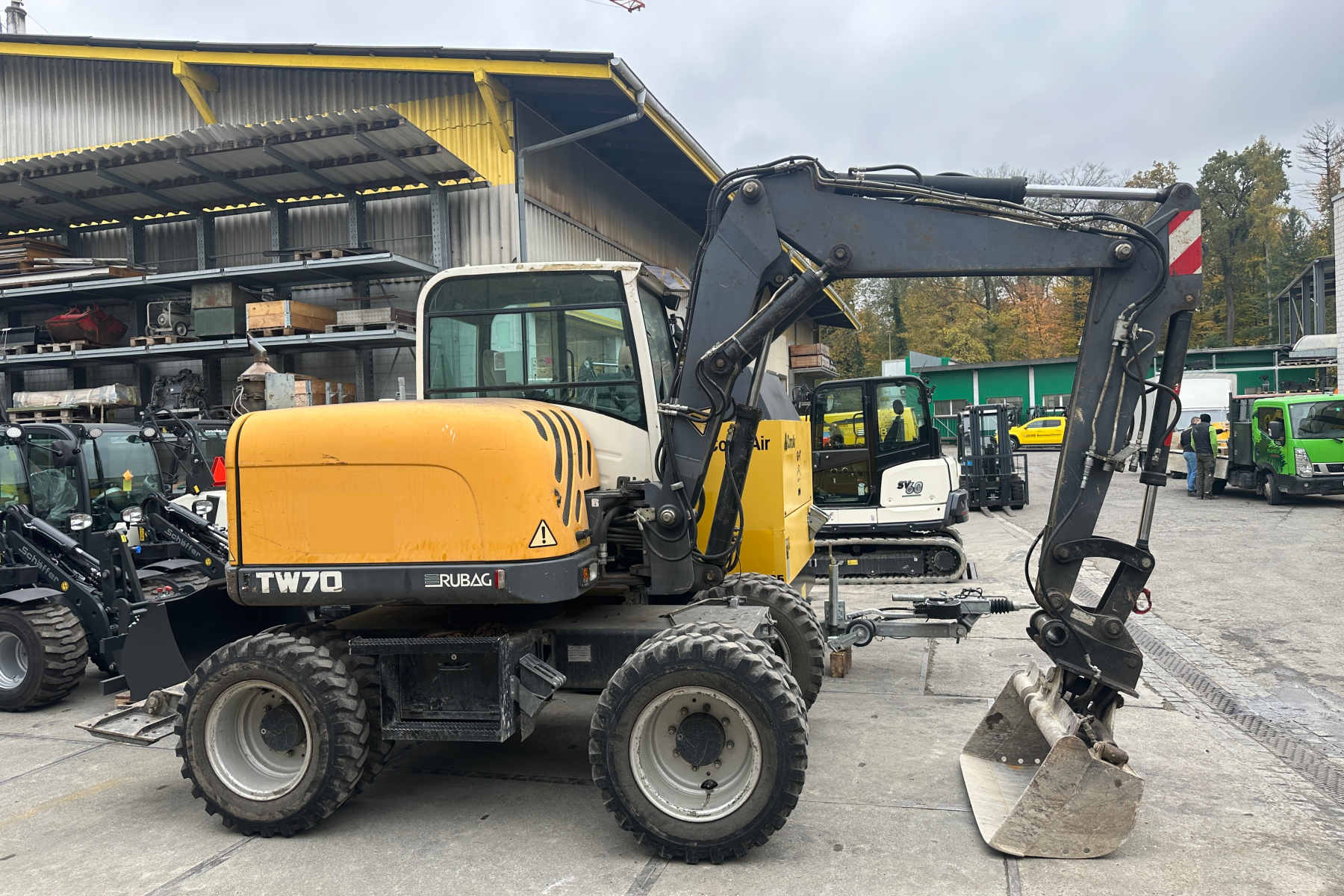 RUBA4336_2607431 vehicle image