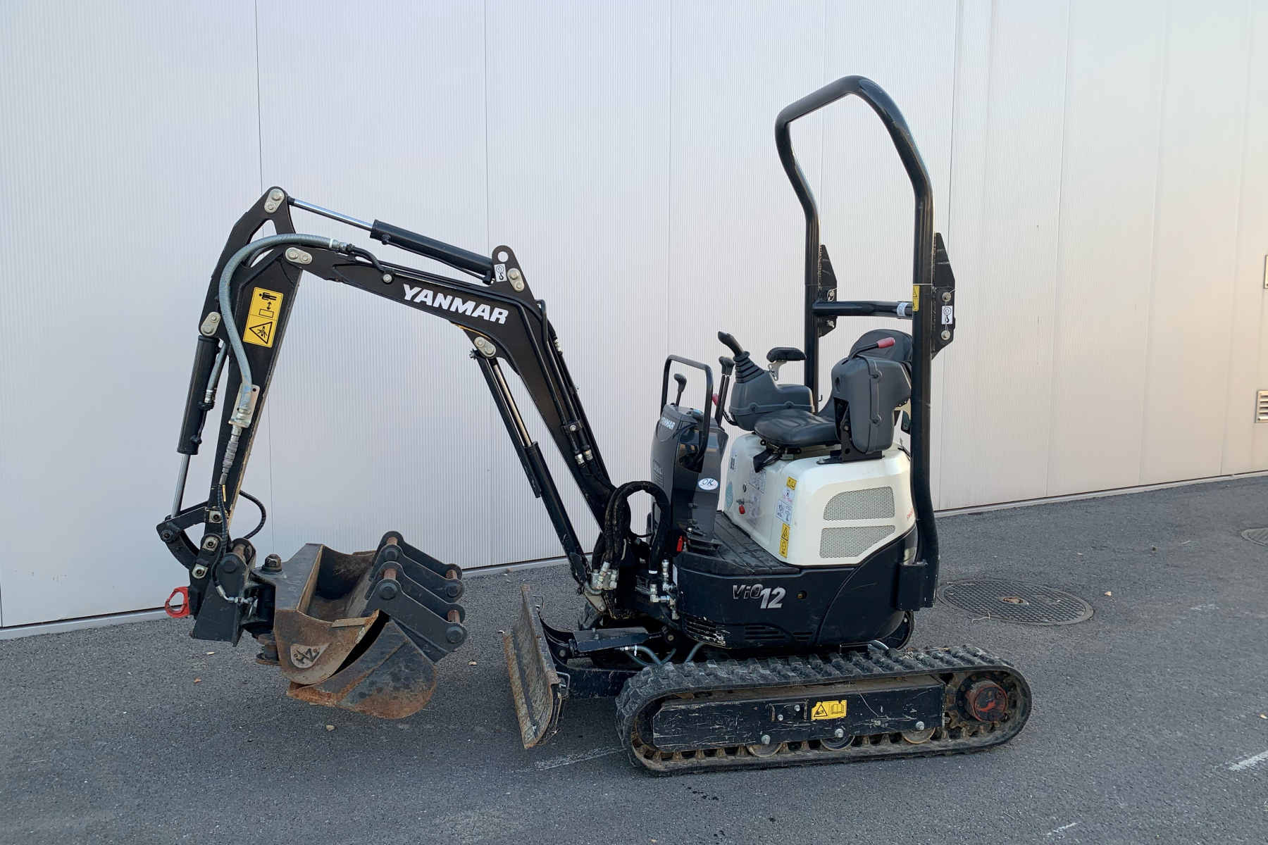 RUBA4336_2612978 vehicle image