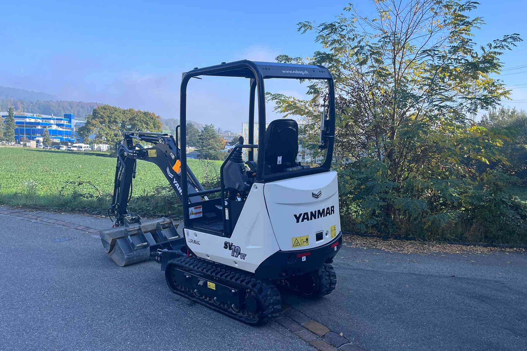 RUBA4336_2607433 vehicle image