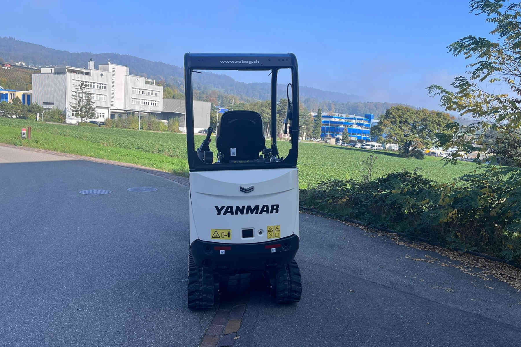 RUBA4336_2607433 vehicle image