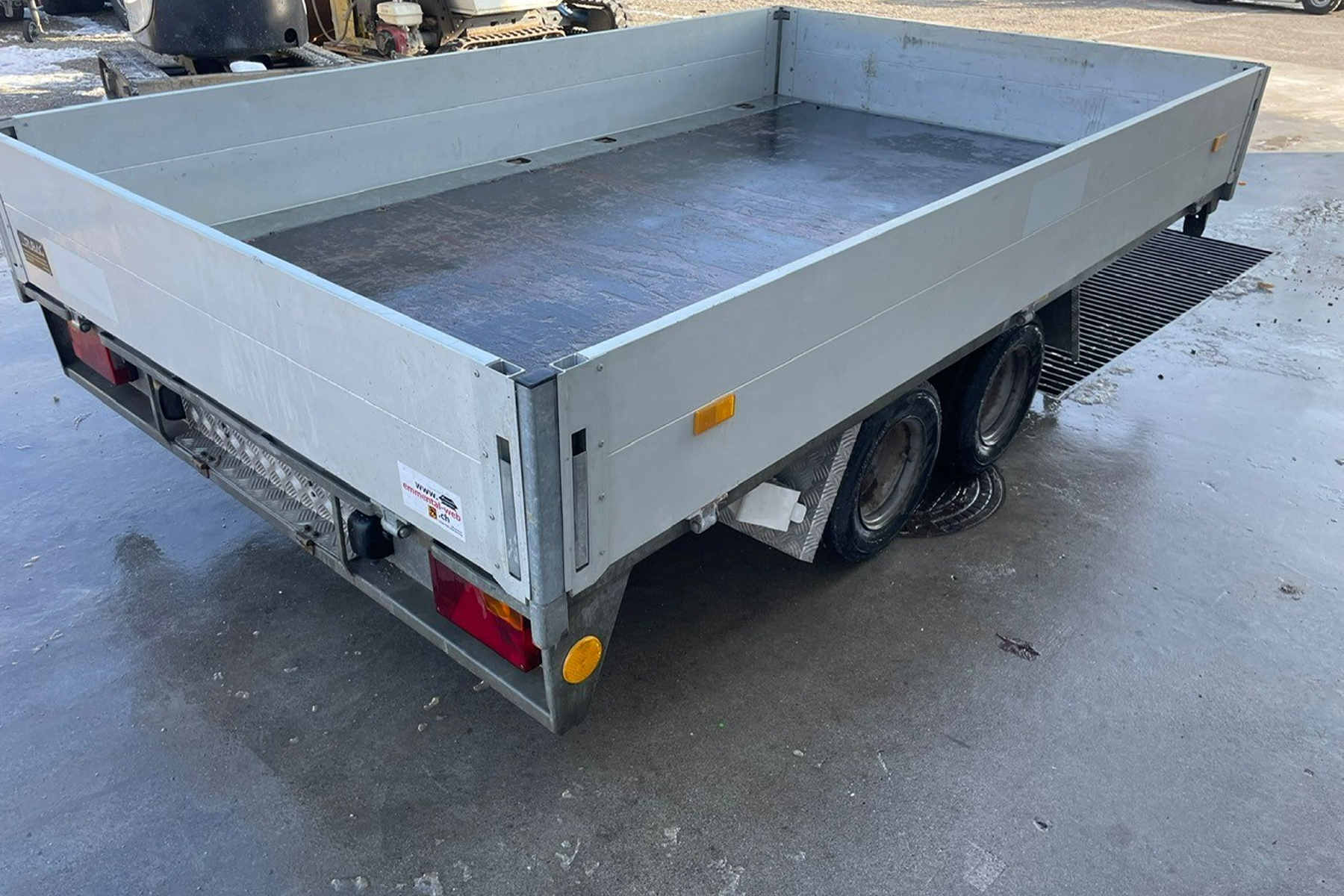 RUBA4336_2612983 vehicle image