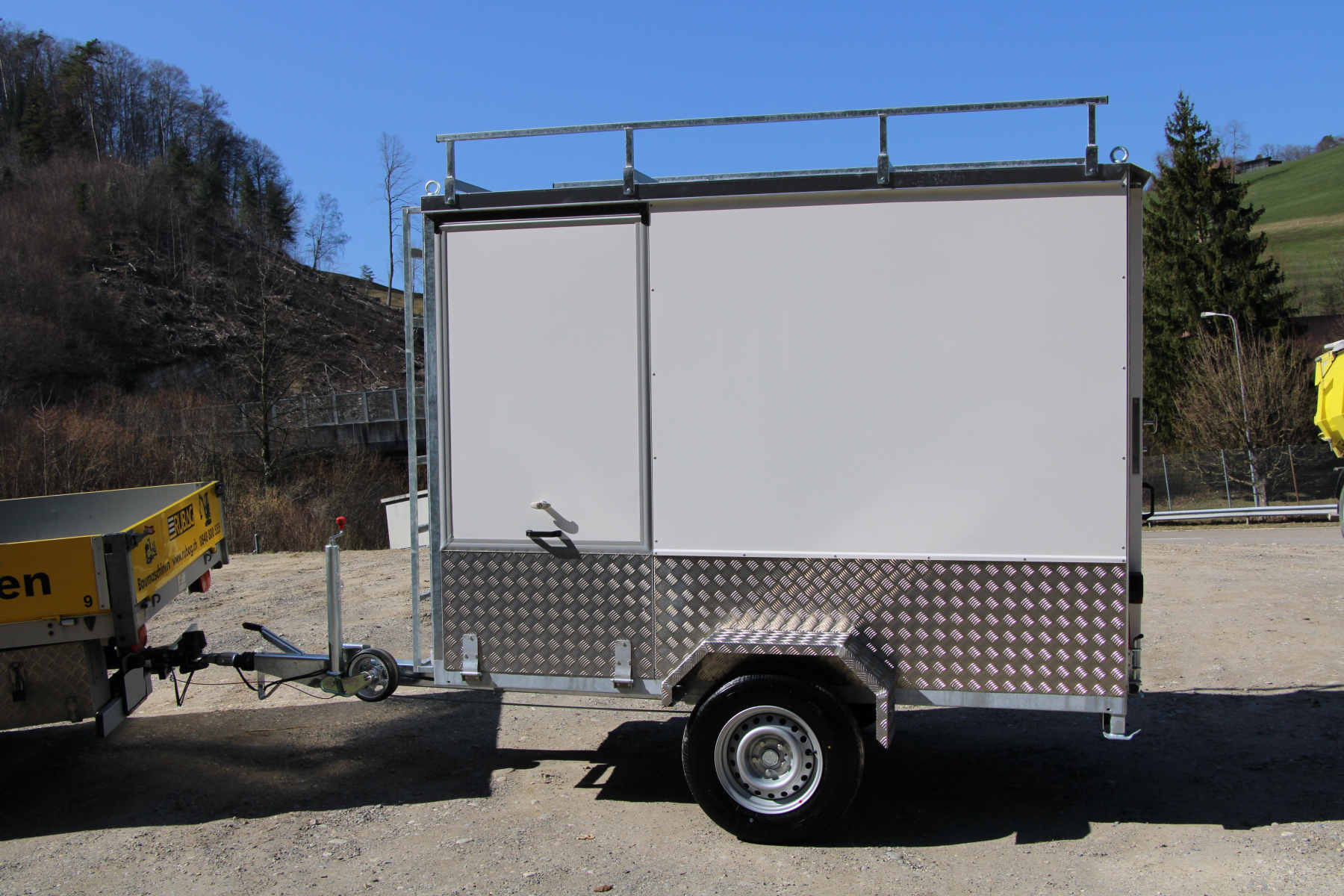 RUBA4336_2643624 vehicle image