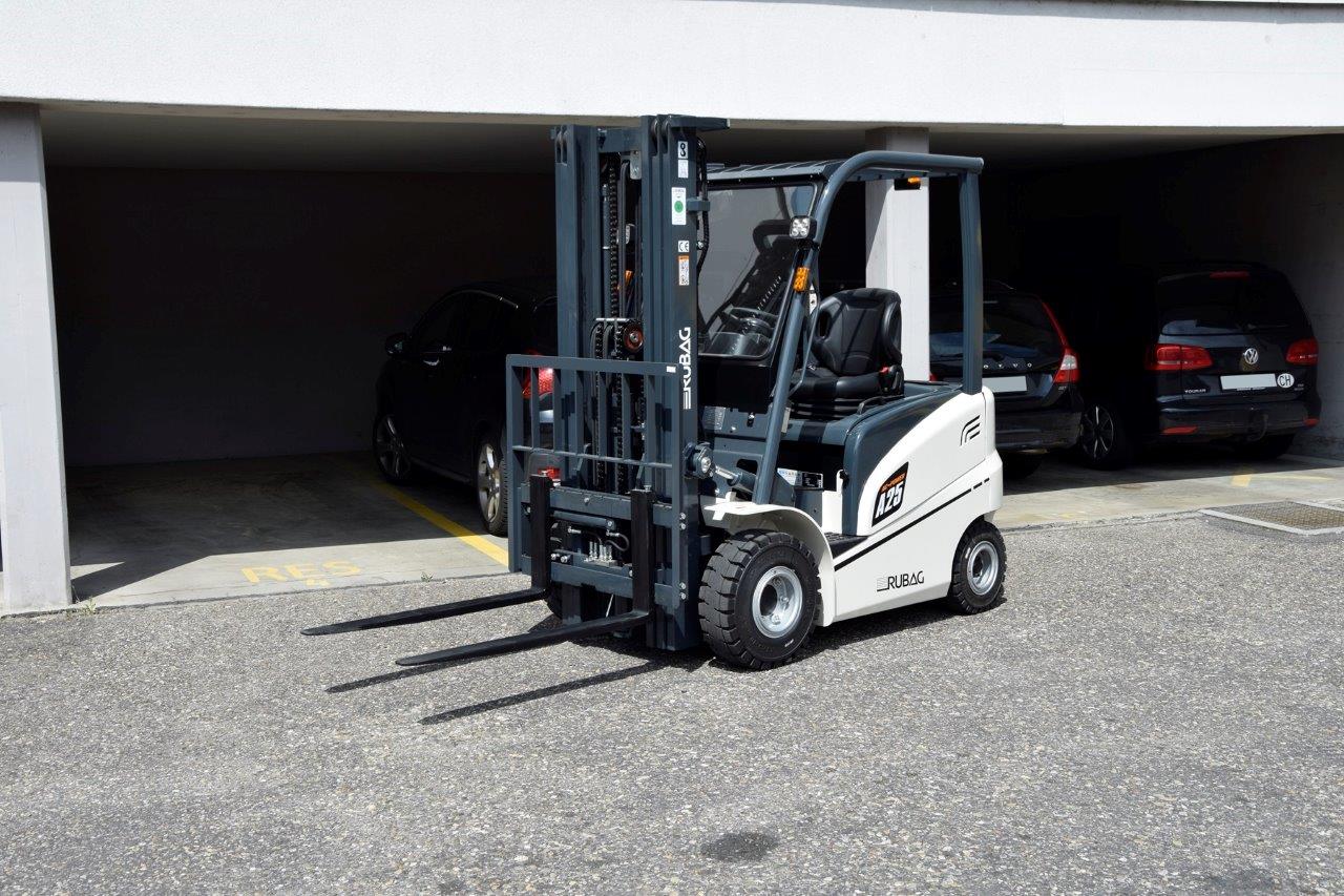 RUBA4336_2658663 vehicle image
