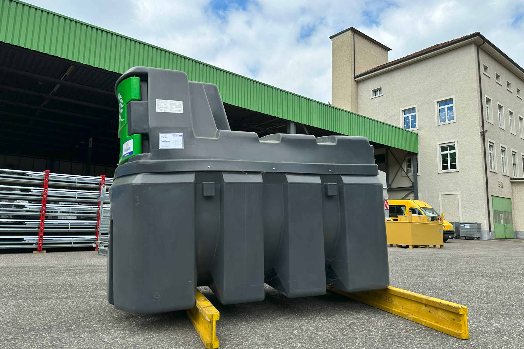 RUBA4336_2761190 vehicle image