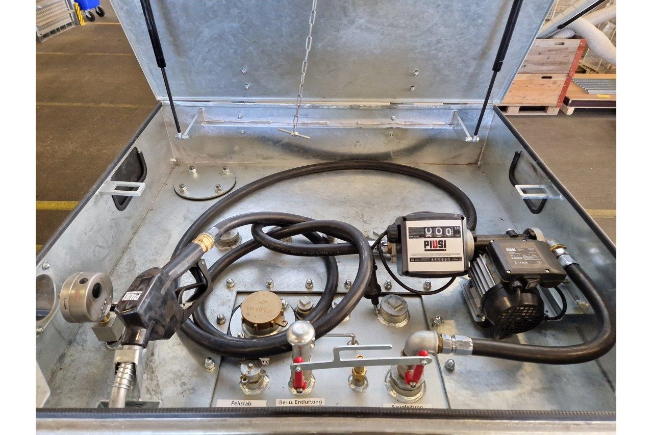 RUBA4336_2762857 vehicle image