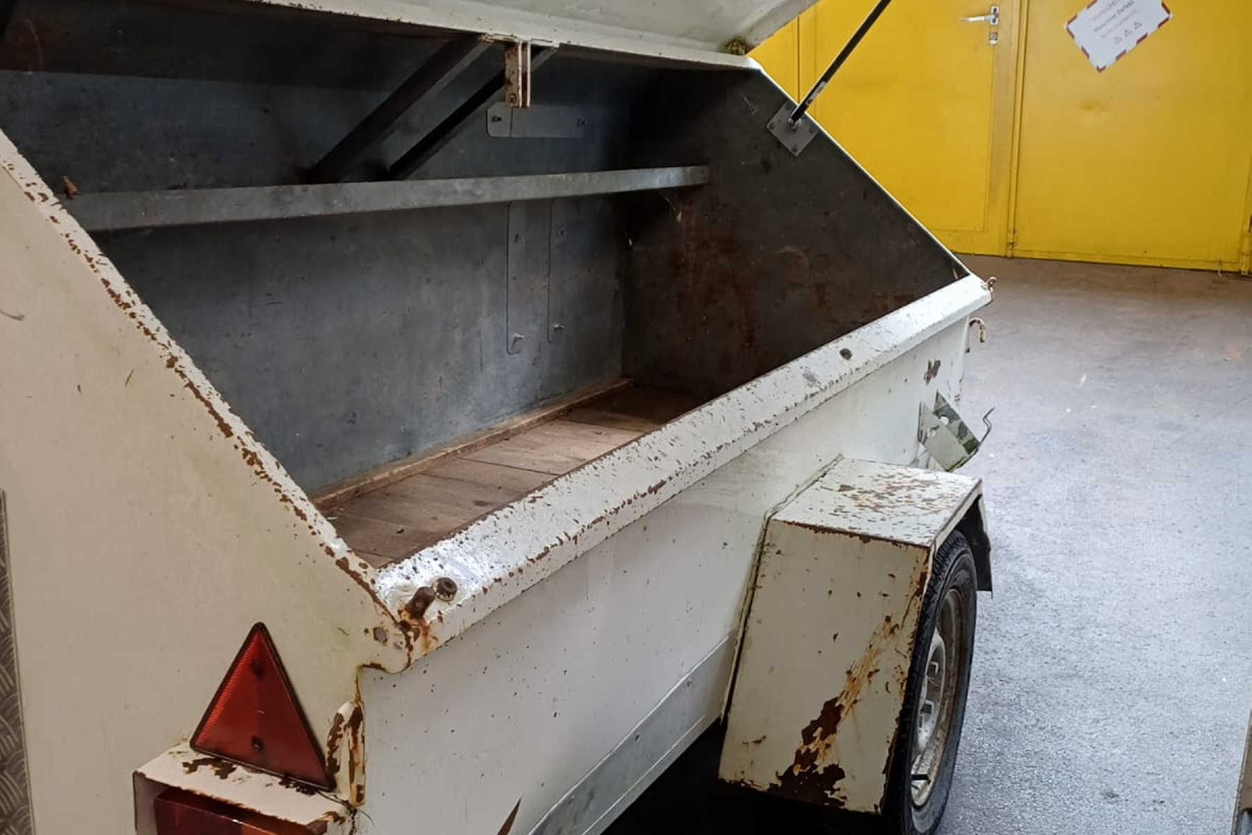 RUBA4336_2747283 vehicle image