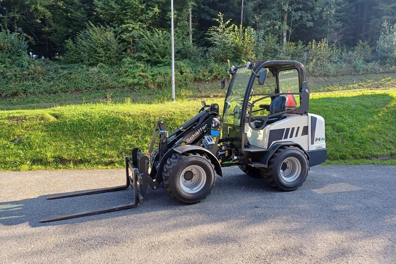 RUBA4336_2767578 vehicle image