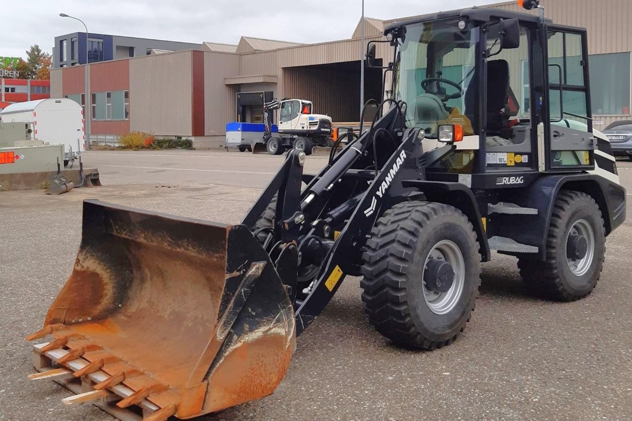 RUBA4336_2758731 vehicle image