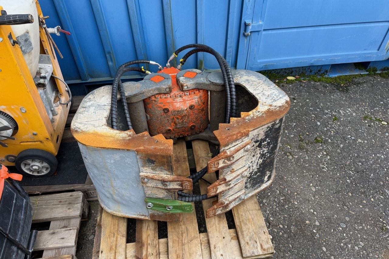 RUBA4336_2777218 vehicle image