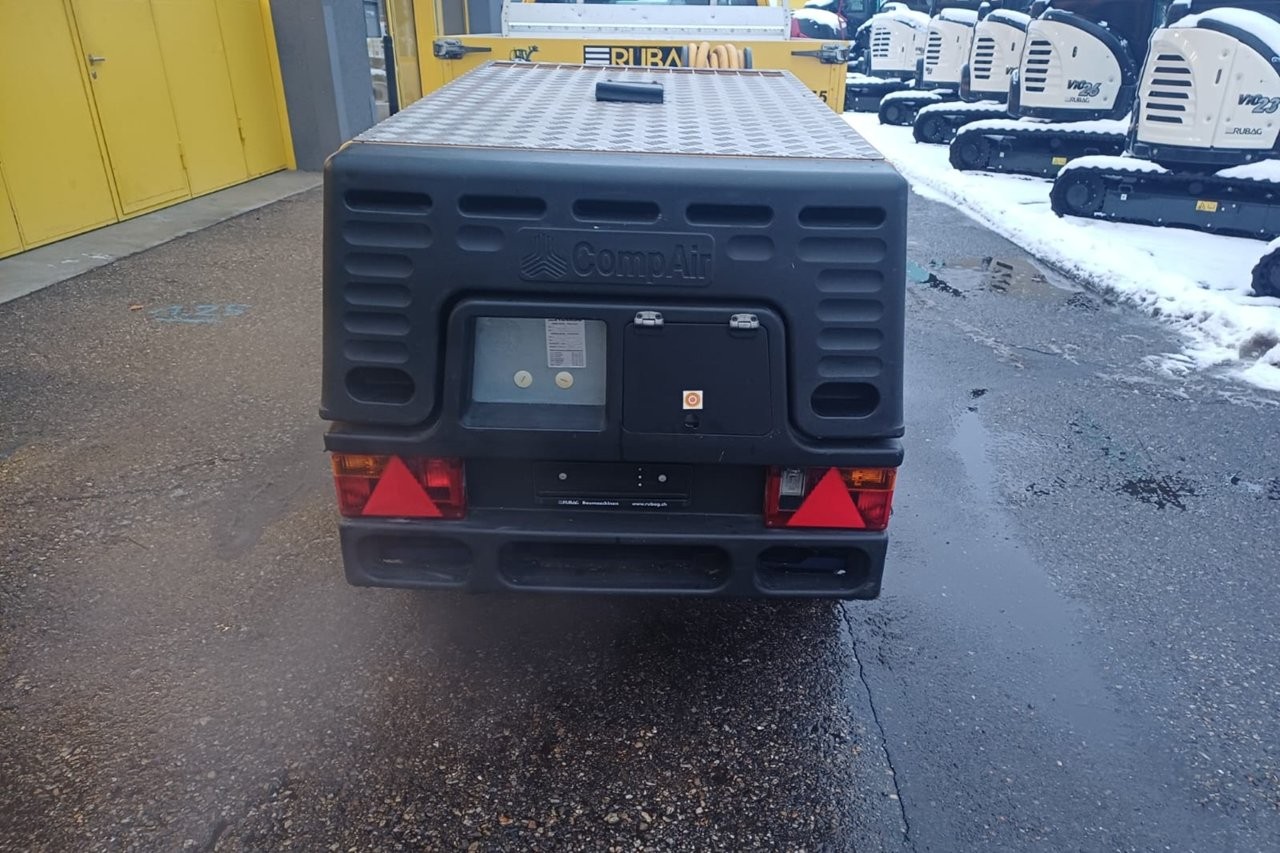 RUBA4336_2800936 vehicle image