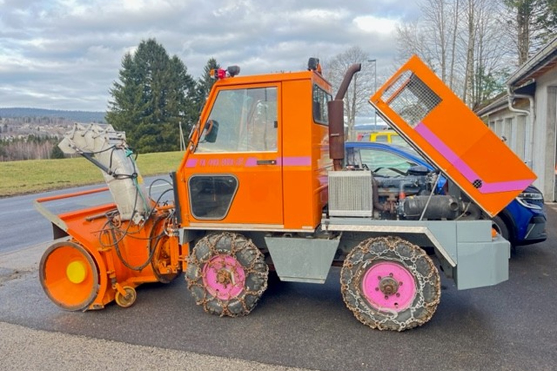 RUBA4336_2816433 vehicle image