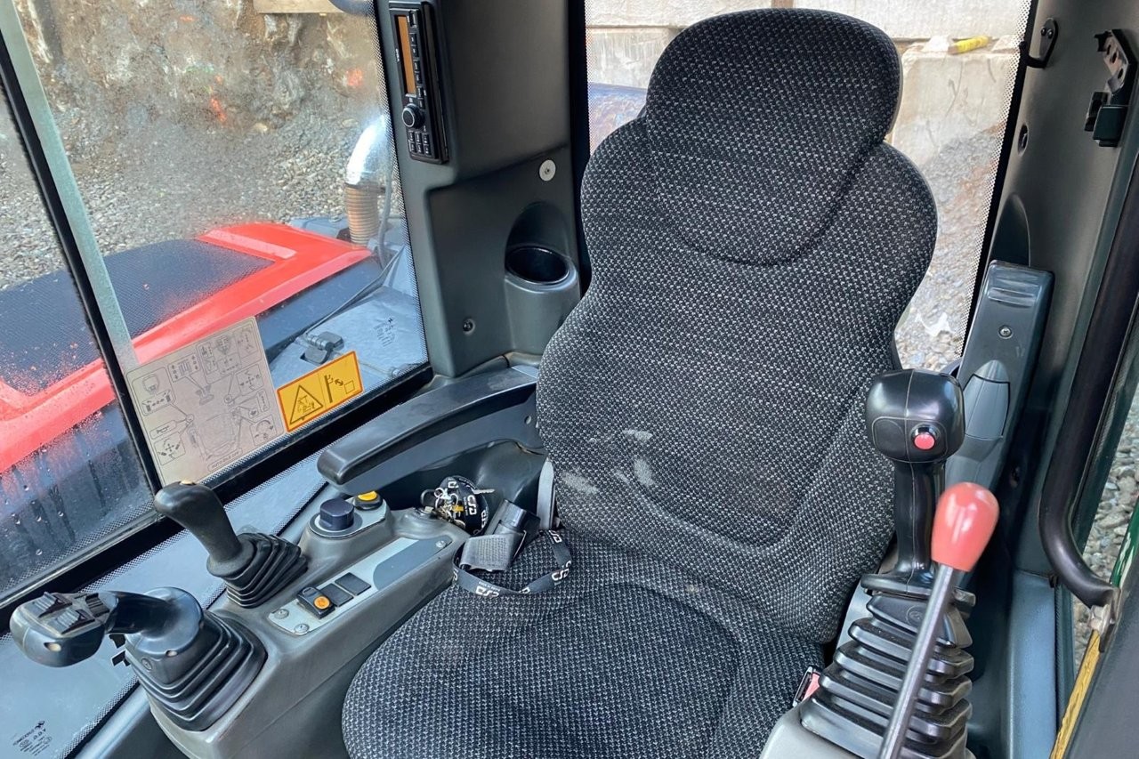 RUBA4336_2836063 vehicle image