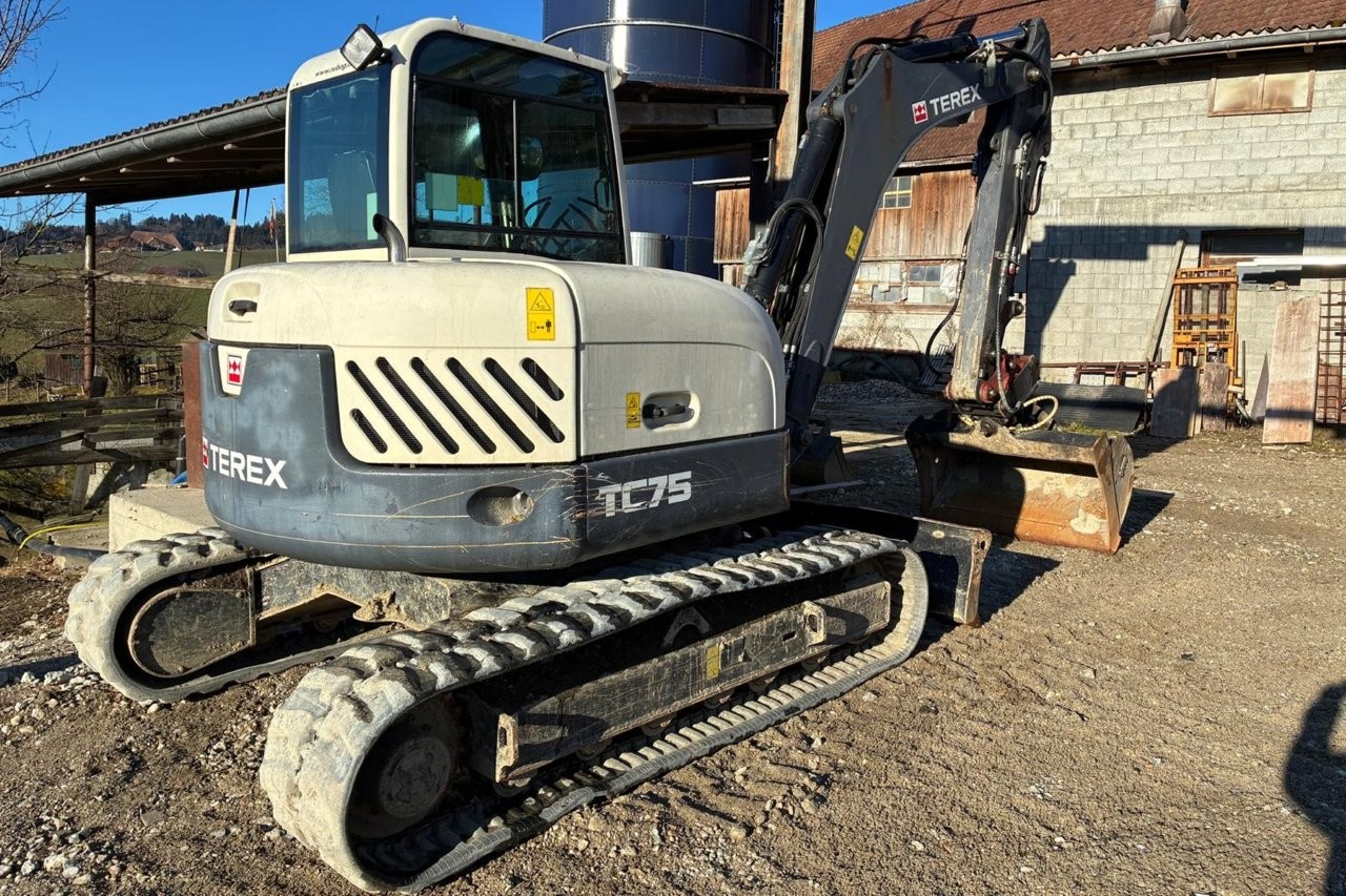 RUBA4336_2833685 vehicle image