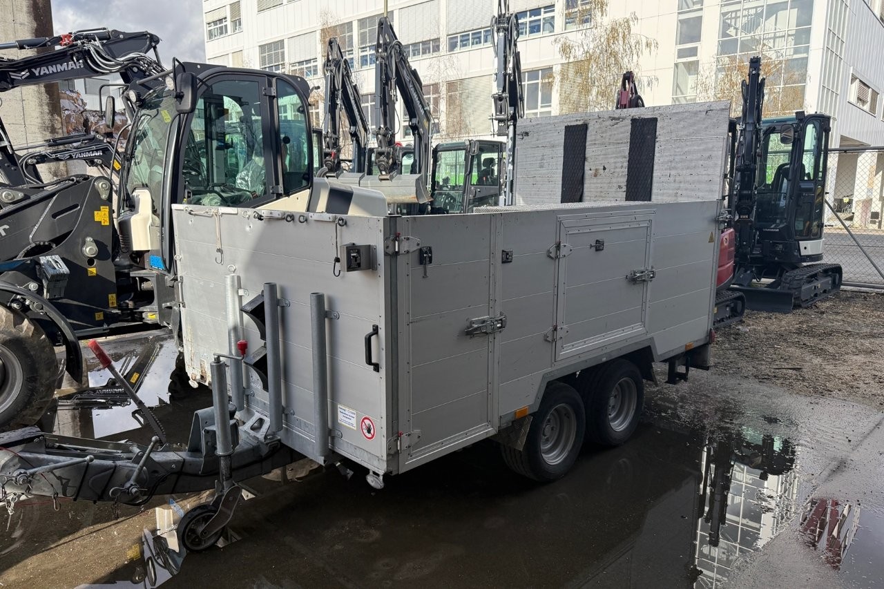 RUBA4336_2865990 vehicle image