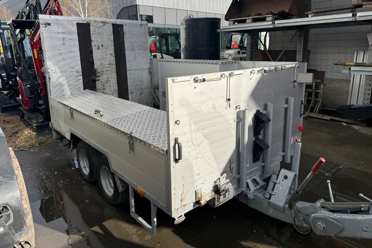 RUBA4336_2865990 vehicle image