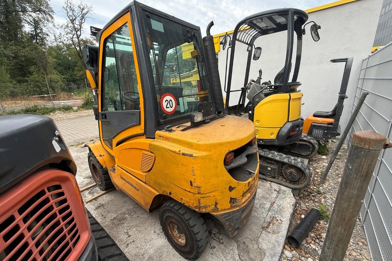 RUBA4336_2973756 vehicle image