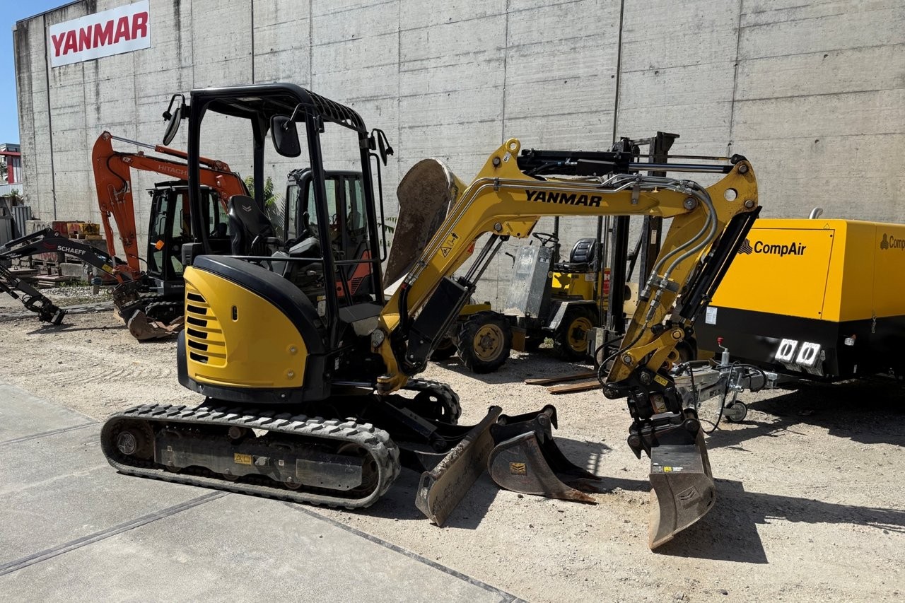 RUBA4336_3005474 vehicle image