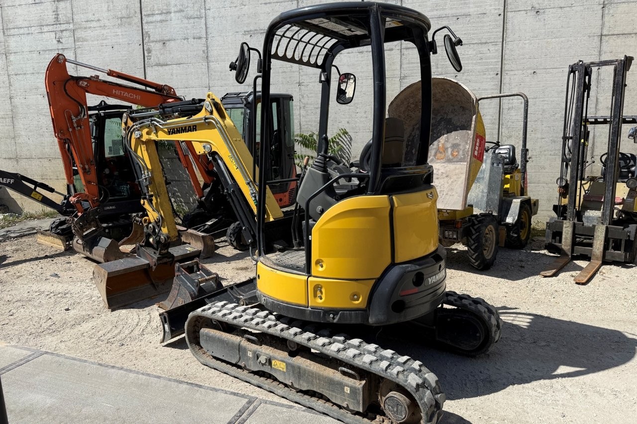 RUBA4336_3005474 vehicle image