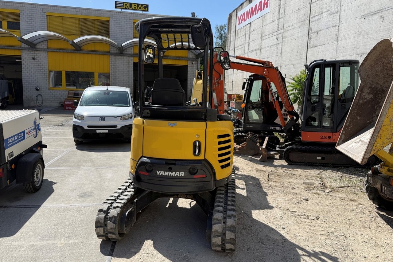 RUBA4336_3005474 vehicle image