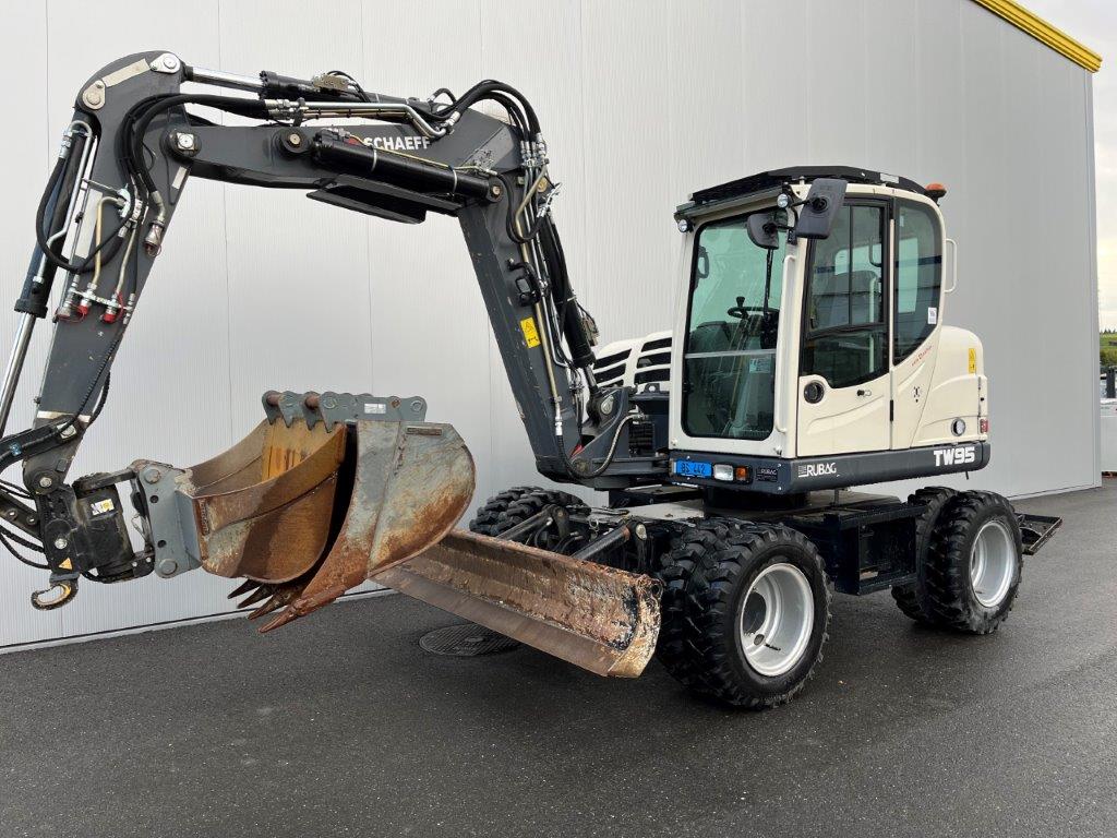 RUBA4336_2607394 vehicle image