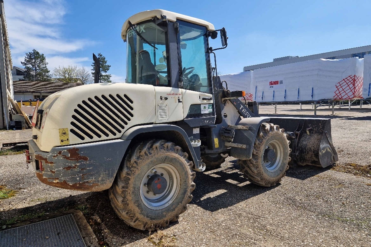 TEREX Radlader TL100 FL hinten rechts