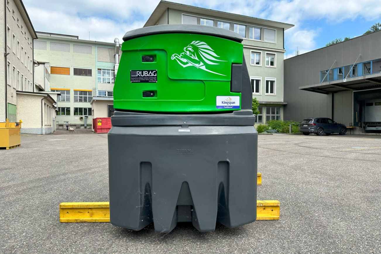 RUBAG FuelMaster 2500 Swiss Premium Stationärer Tank von vorne