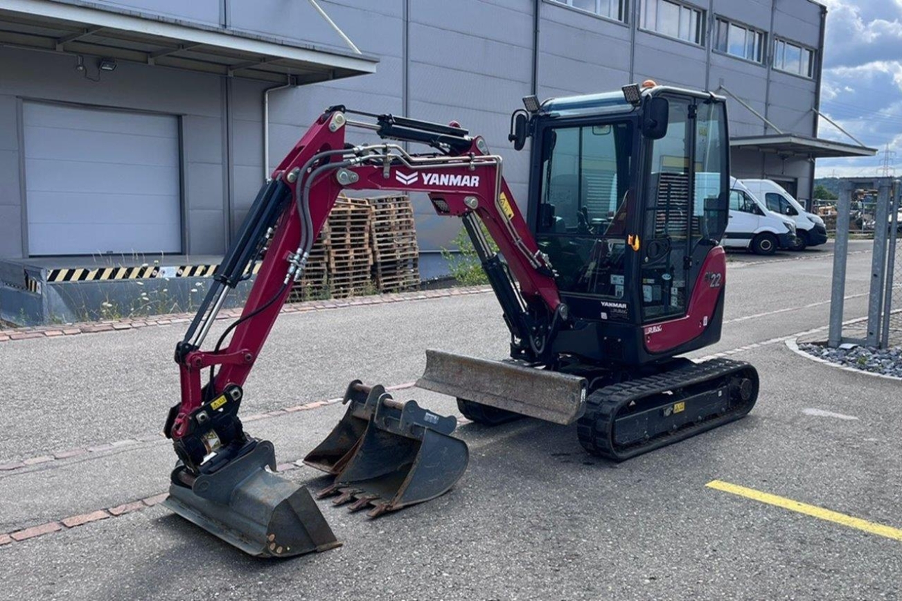 YANMAR Raupenbagger SV22 von der linken Seite