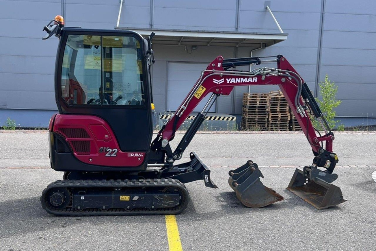 YANMAR Raupenbagger SV22 von der rechten Seite