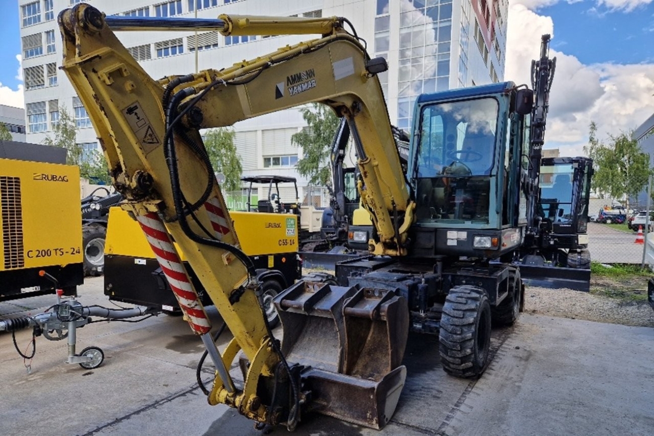 AMMANN-YANMAR Mobilbagger B55W-1 K von vorne