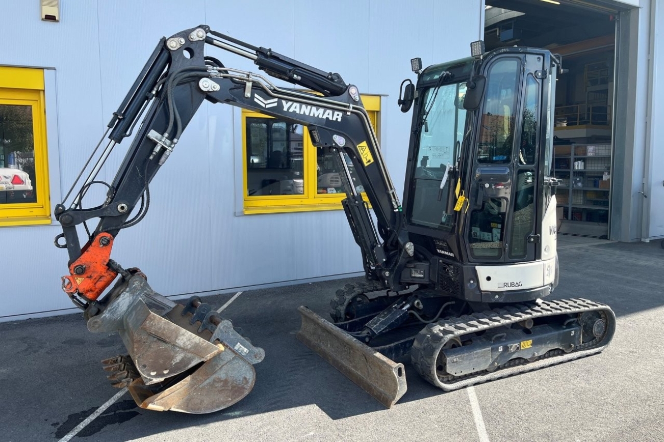 YANMAR Raupenbagger ViO27 von der linken Seite