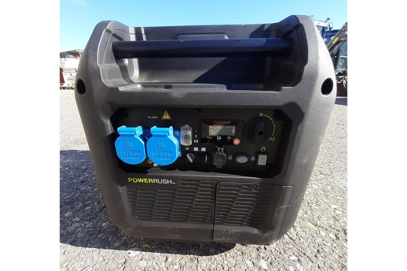 PRAMAC Stromerzeuger P3500i von hinten