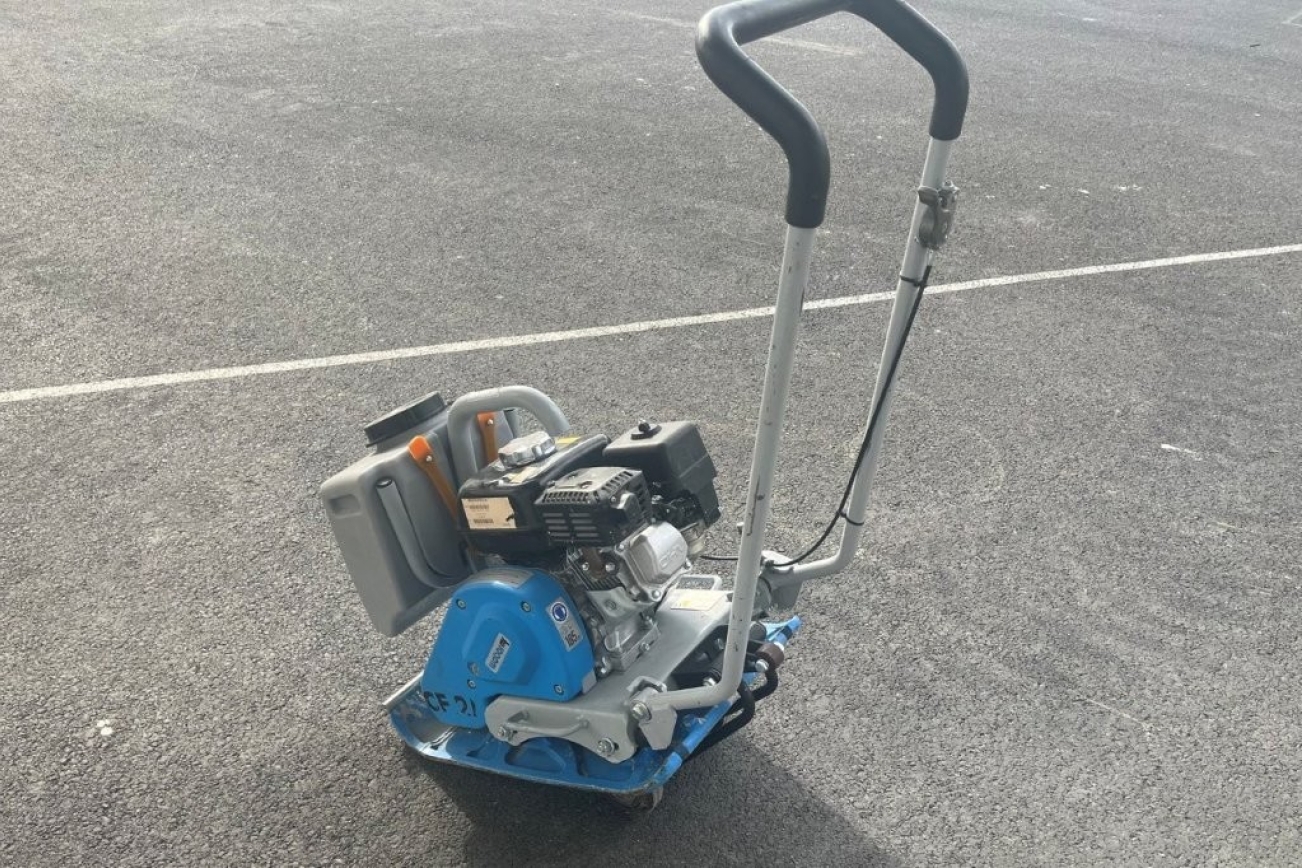 WEBER Einweg-Vibroplatte CF2_Asphalt von vorne