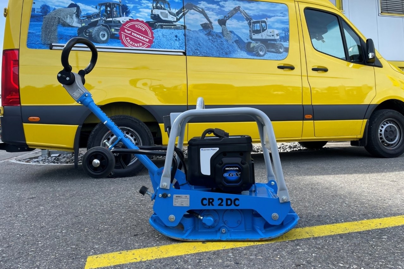 WEBER Elektroplatte CR2 DC von der Seite