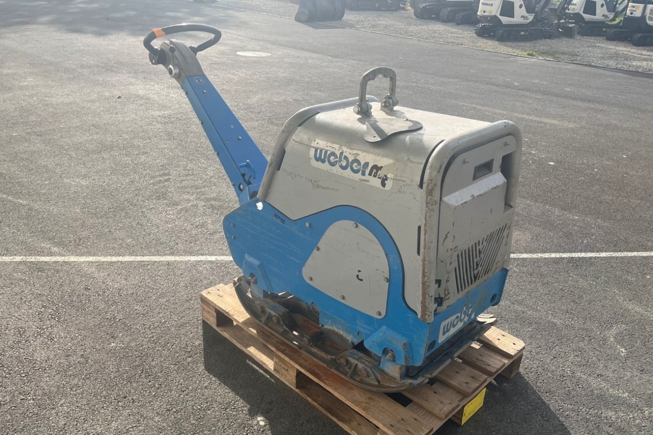 WEBER reversierbare-Vibroplatte CR8 MDM von der Seite