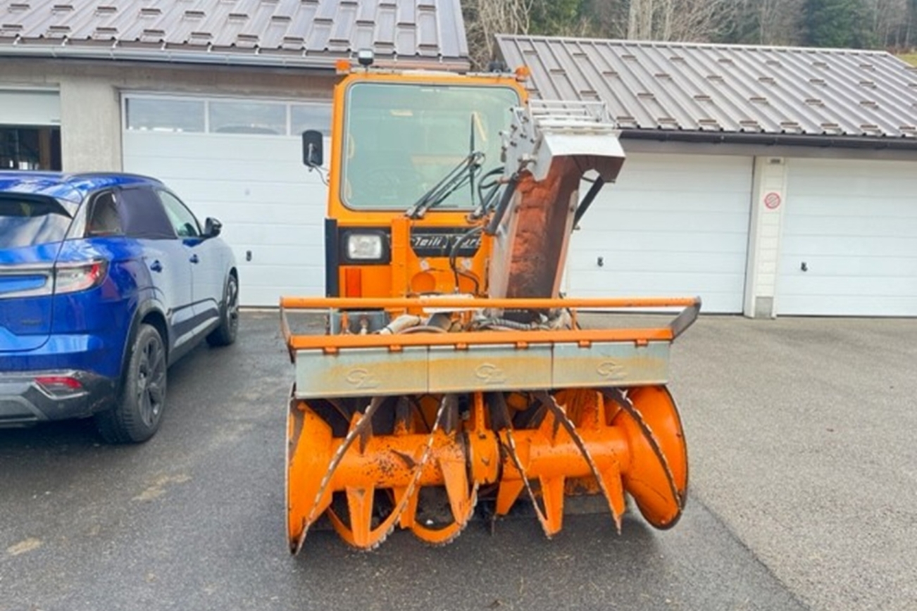 Meili VM1400 Snow-Jet SN_2007 von vorne