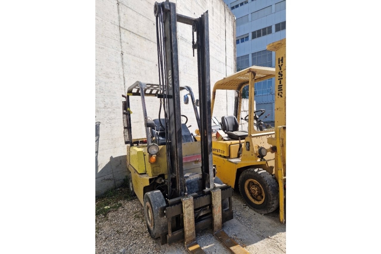 YALE Gabelstapler GDP040AD von vorne