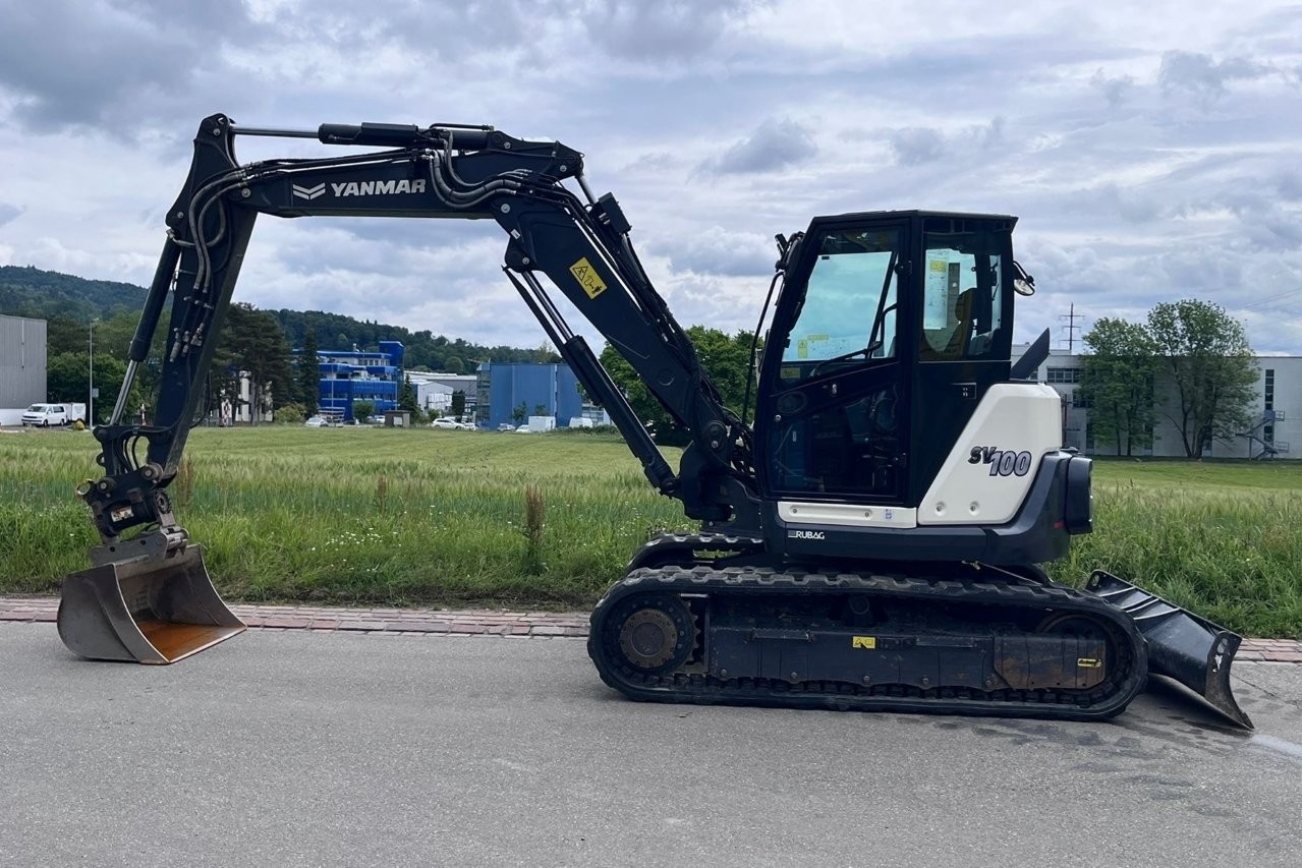 YANMAR Raupenbagger SV100-2PB von der linken Seite