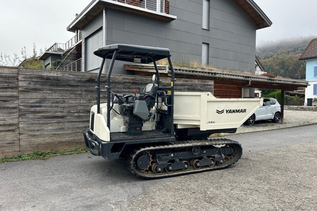 YANMAR Raupendumper C30R-3TV von der rechten Seite