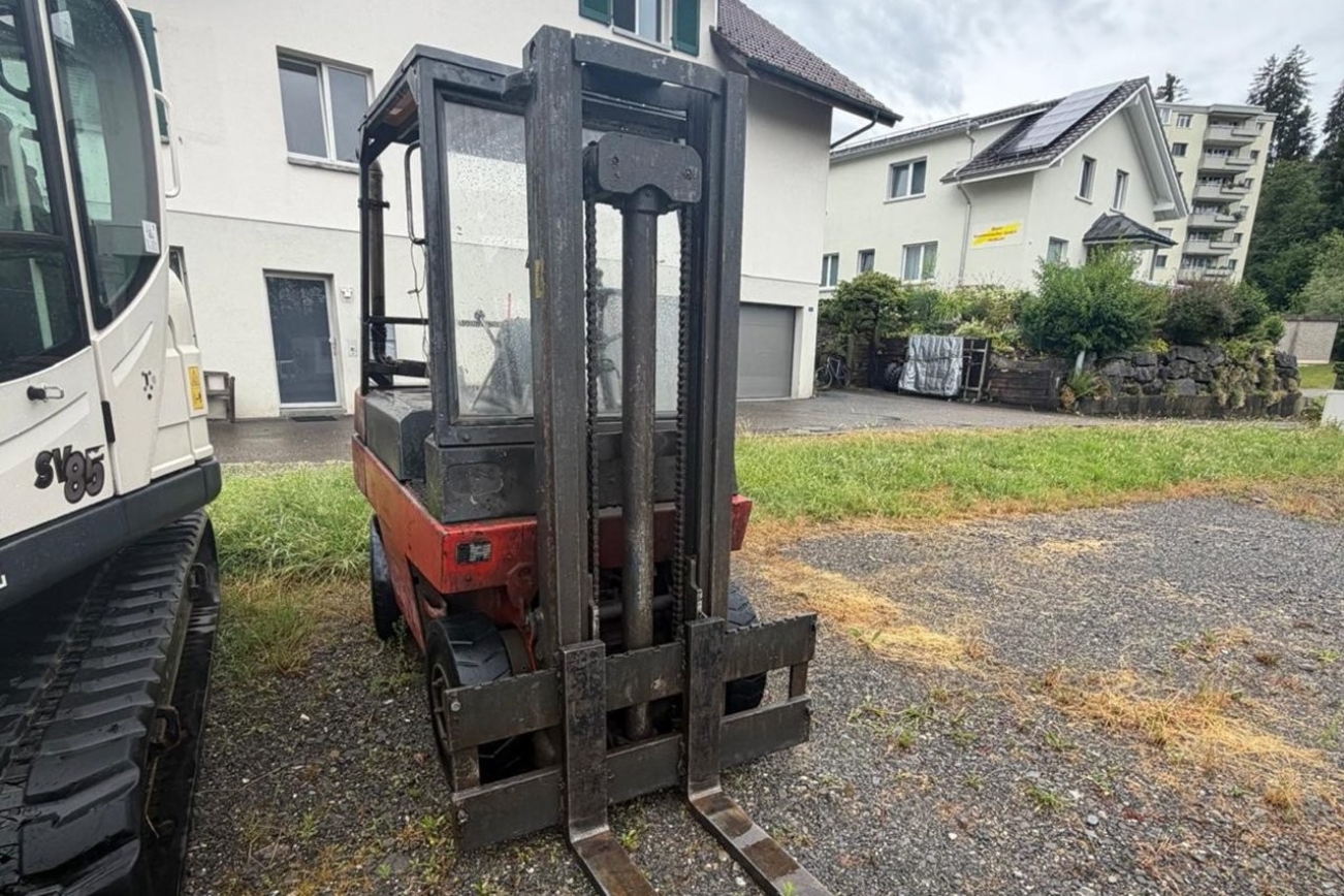 Linde Gabelstapler H30D von vorne