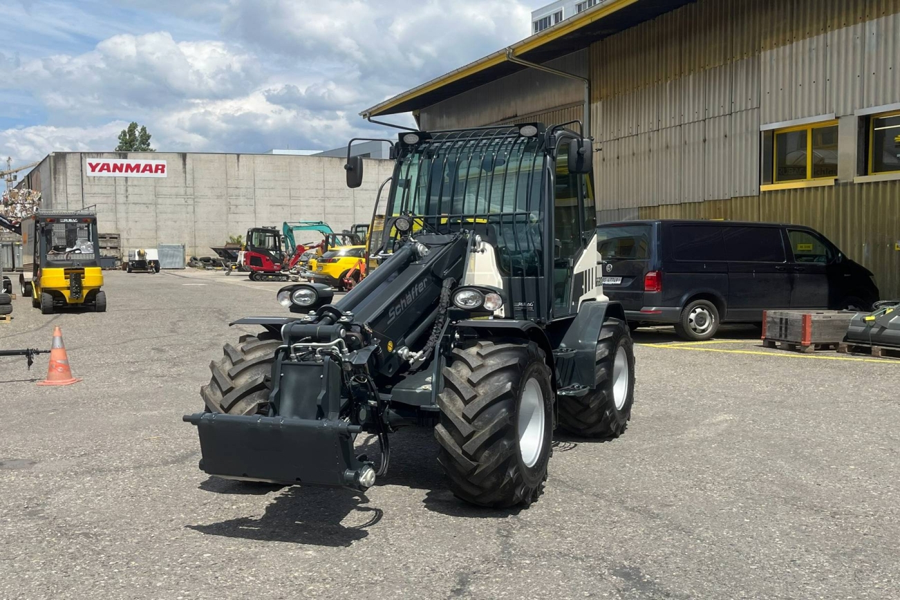 6680T Teleradlader von vorne
