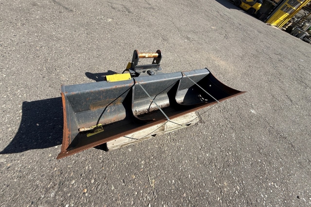 YANMAR Schwenklöffel 1800 mm mit MS08 Aufnahme