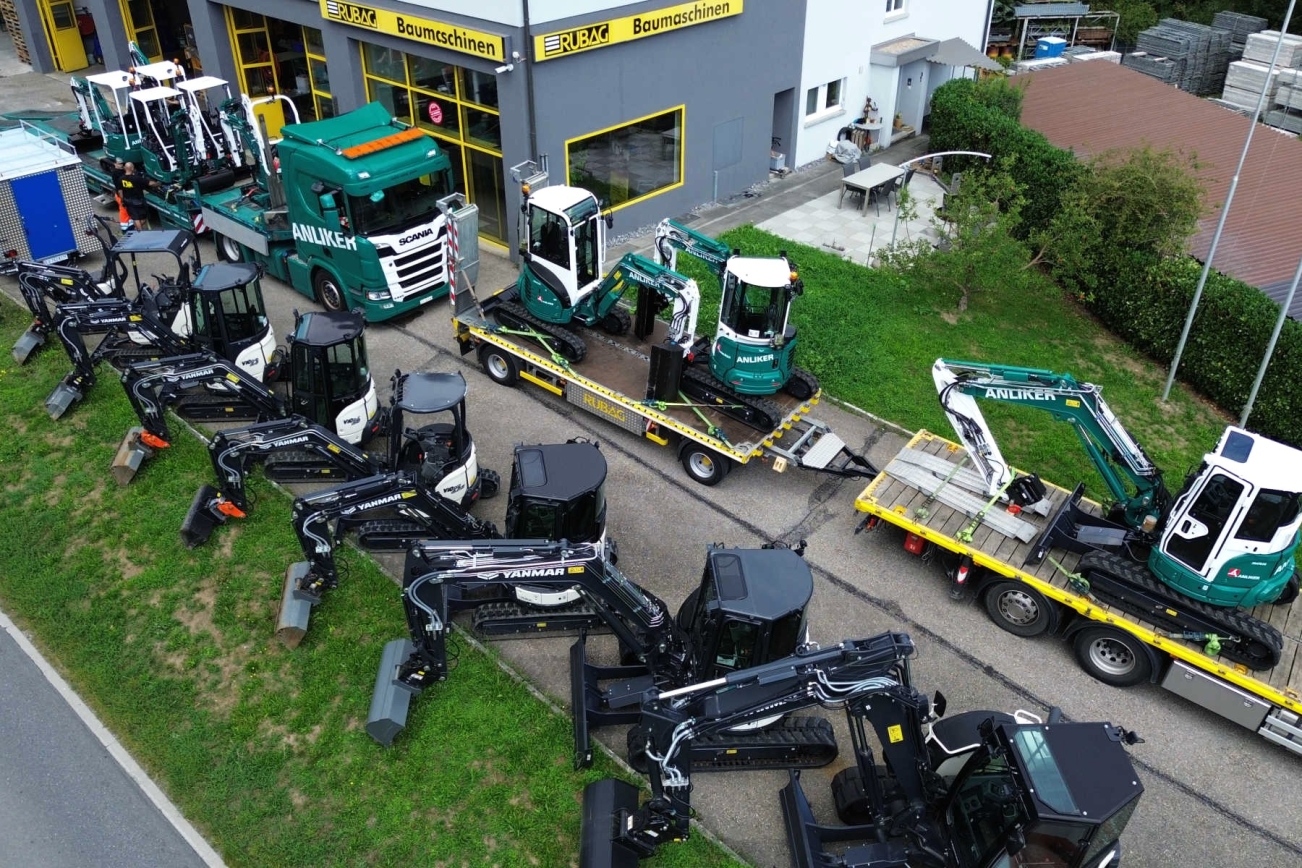Anliker Übergabe YANMAR Bagger, Abholung LKW